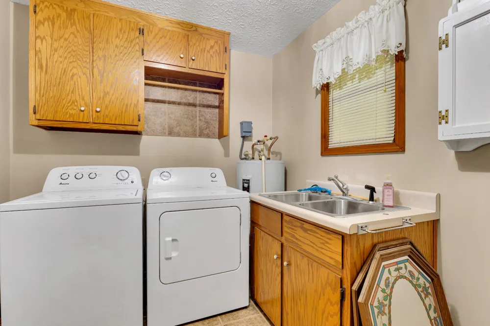 60 Lawson Ln Russellville, KY 42276