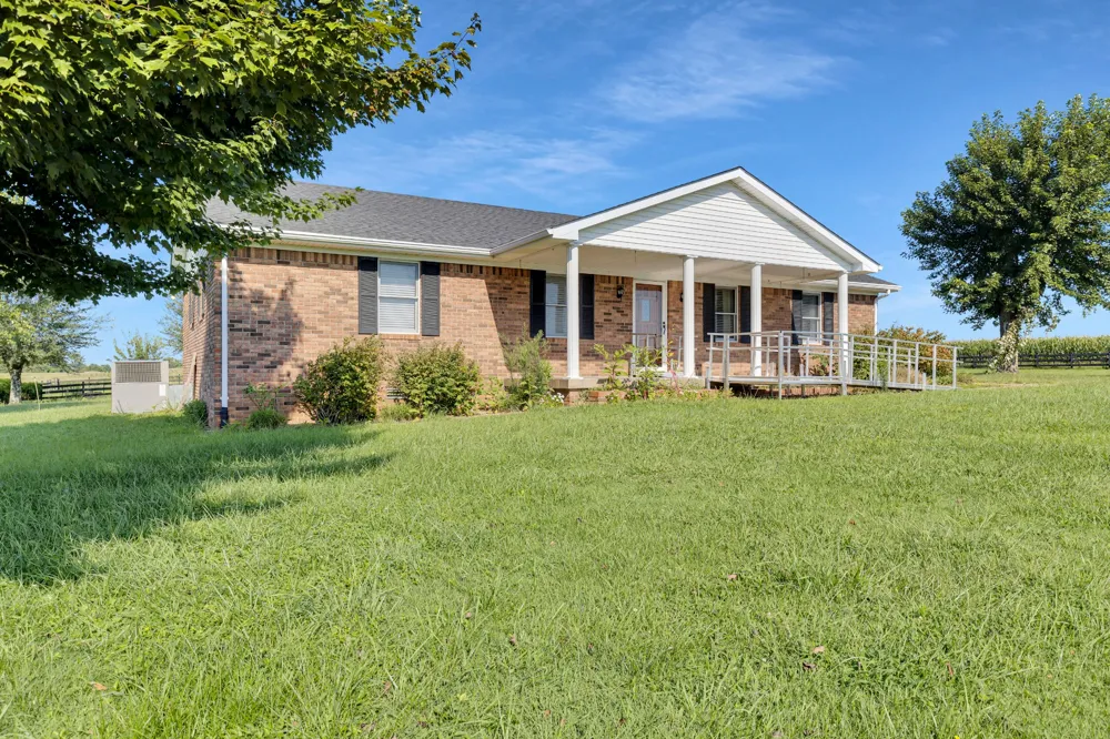 60 Lawson Ln Russellville, KY 42276