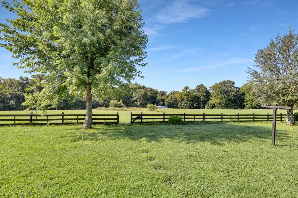 60 Lawson Ln Russellville, KY 42276