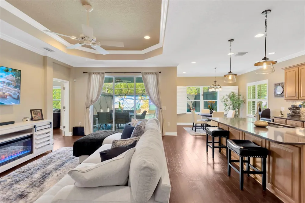 6420 SEASOUND DRIVE Apollo Beach, FL 33572