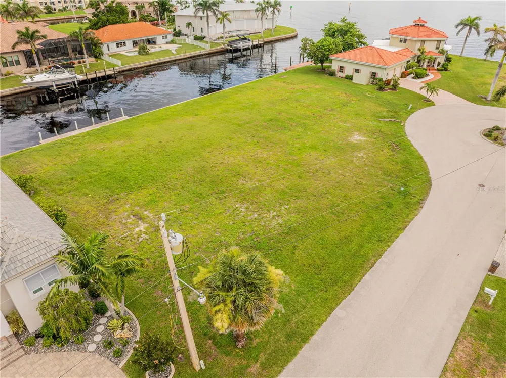 5 TROPICANA DRIVE Punta Gorda, FL 33950
