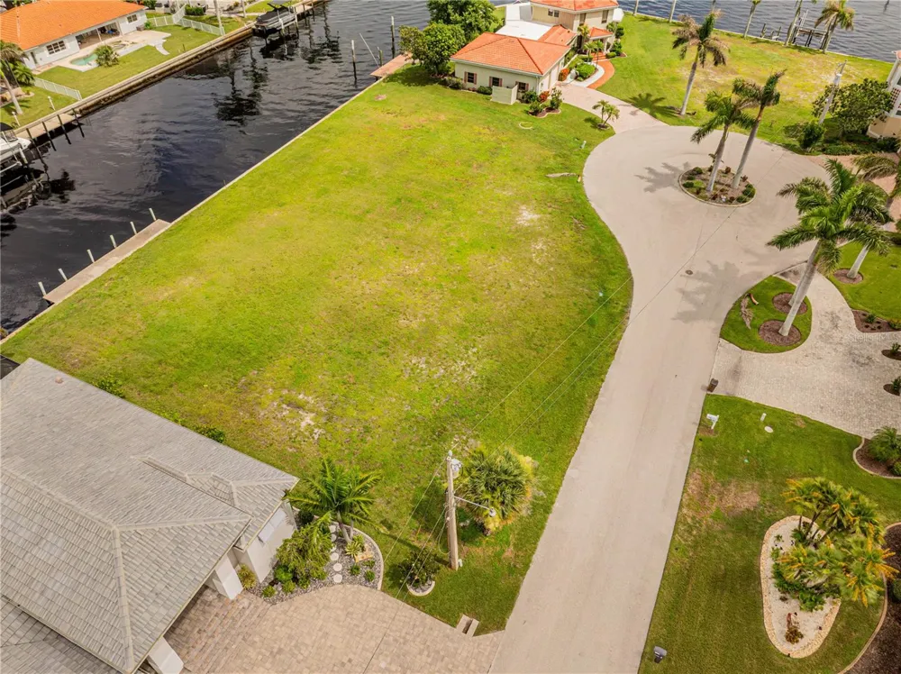 5 TROPICANA DRIVE Punta Gorda, FL 33950