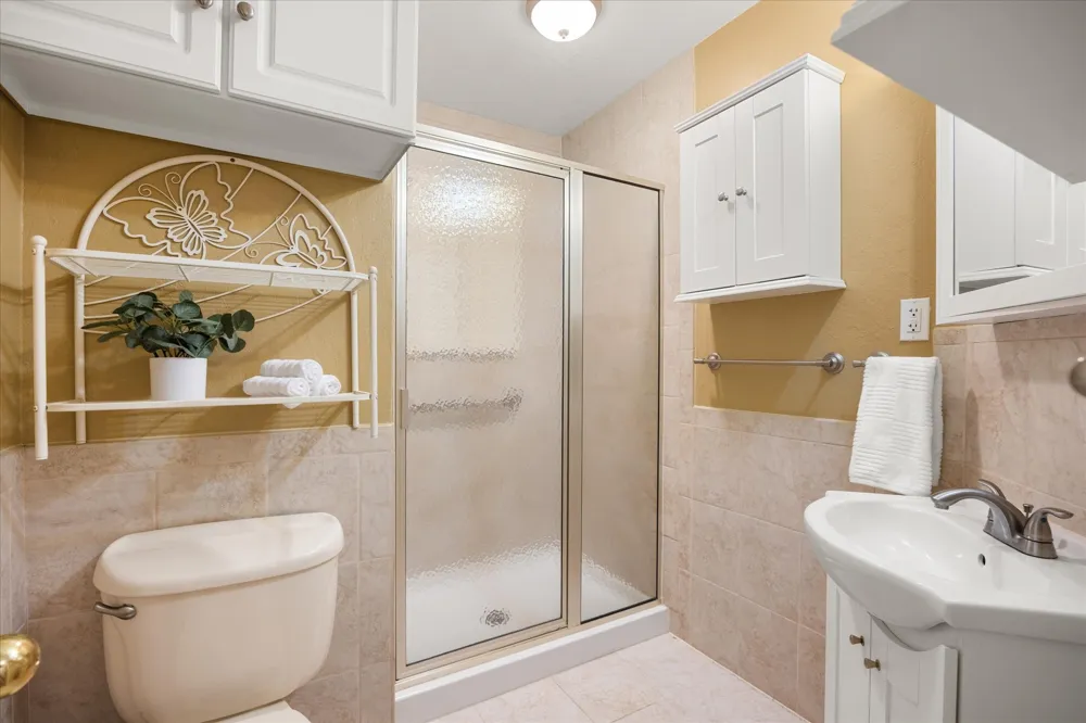 417 Sky Harbour Court Granbury, TX 76049