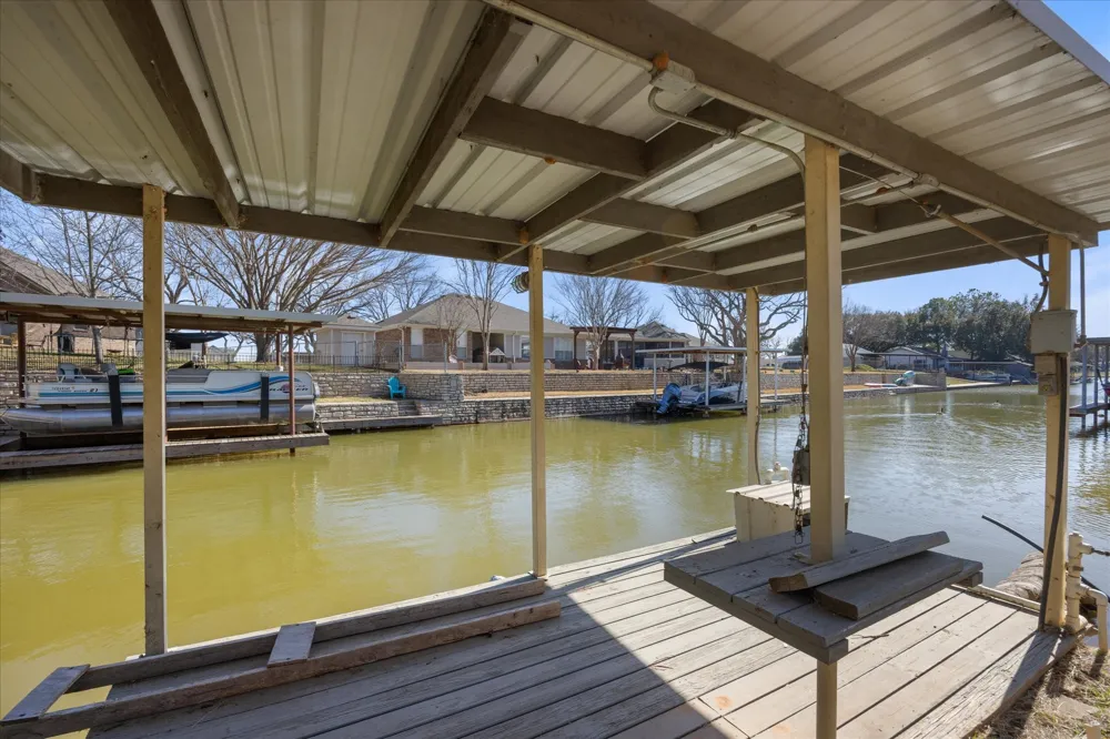 417 Sky Harbour Court Granbury, TX 76049