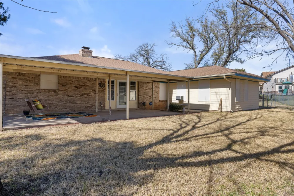 417 Sky Harbour Court Granbury, TX 76049