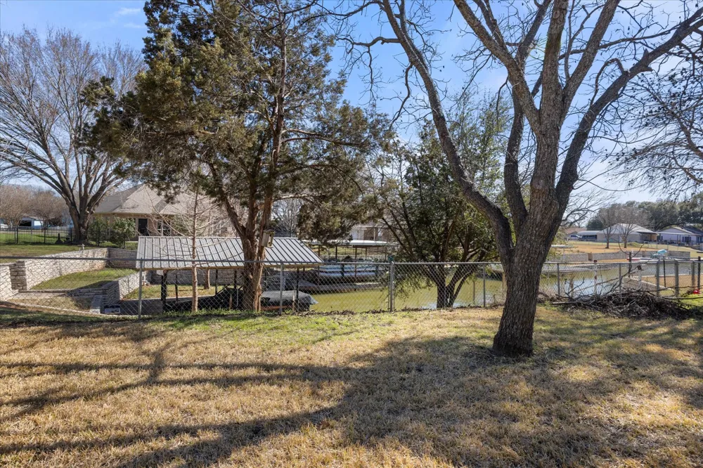 417 Sky Harbour Court Granbury, TX 76049