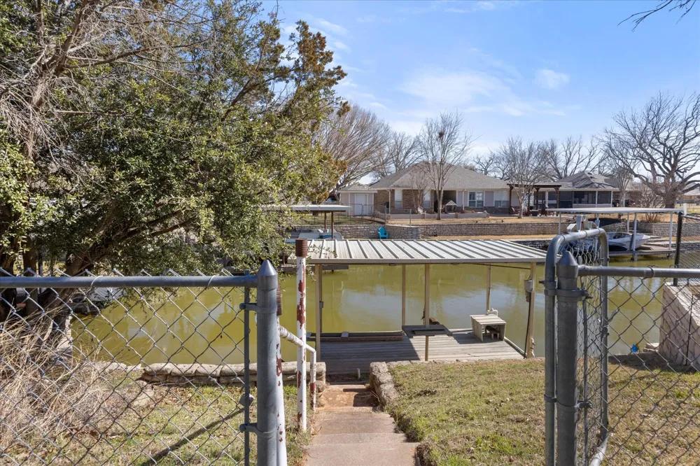 417 Sky Harbour Court Granbury, TX 76049