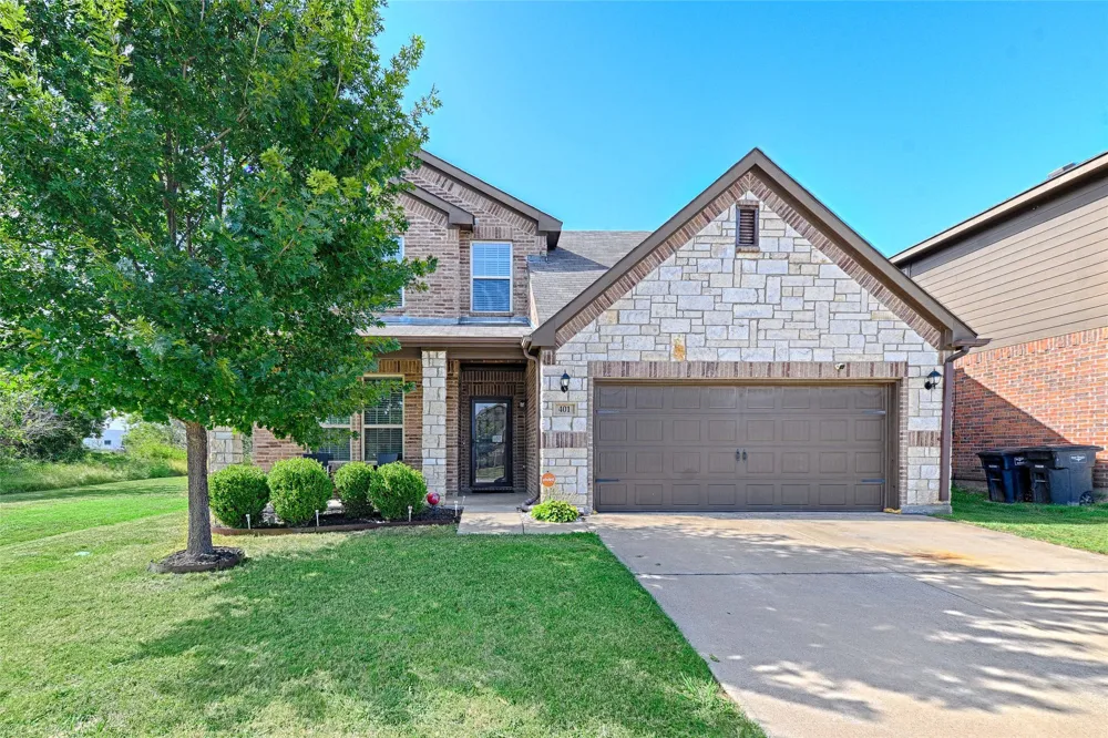 401 Sandhurst Drive Crowley, TX 76036