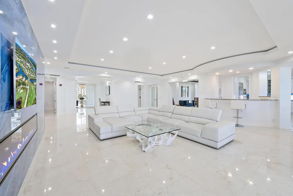 2070 Ocean Boulevard #PH4 Boca Raton, FL 33431