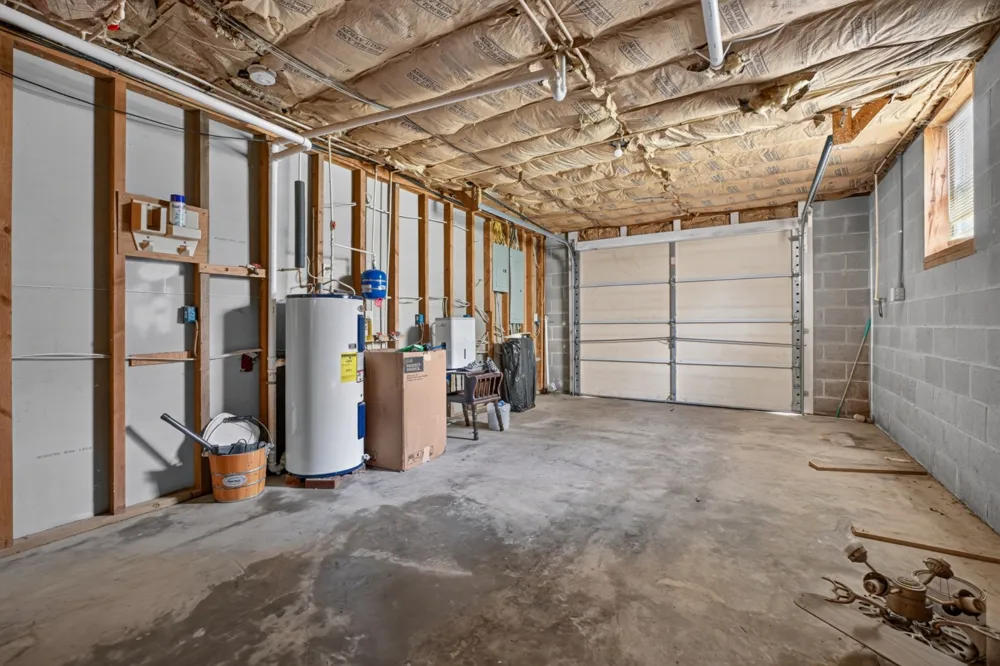 240 Hash Ln Rock Island, TN 38581