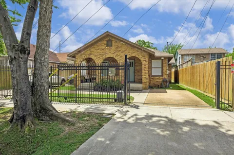 12 Greenwood Street #B
