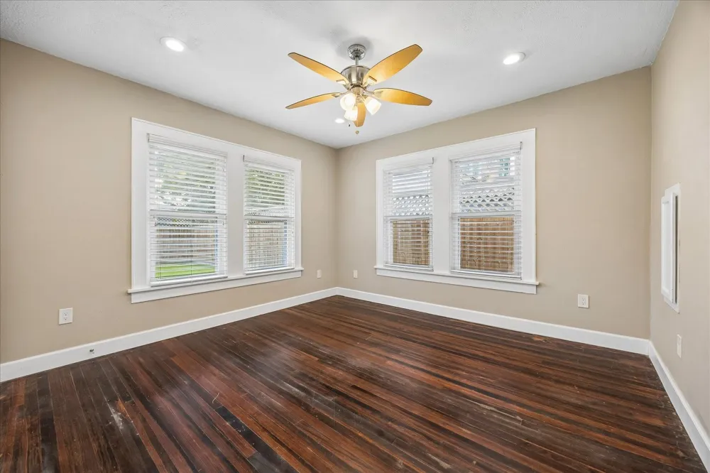 12 Greenwood Street #B Houston, TX 77011