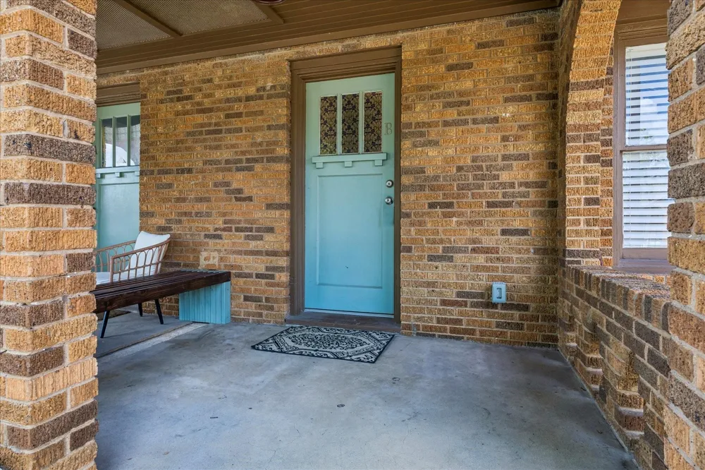 12 Greenwood Street #B Houston, TX 77011