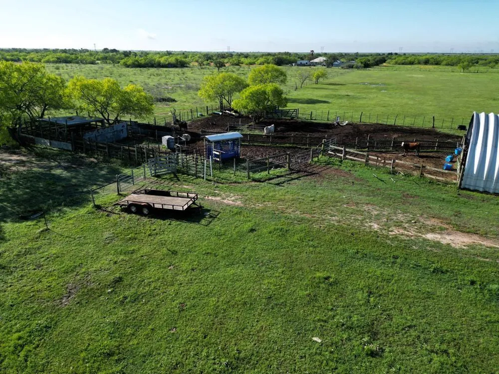 571 Fm 1360 Woodsboro, TX 78393