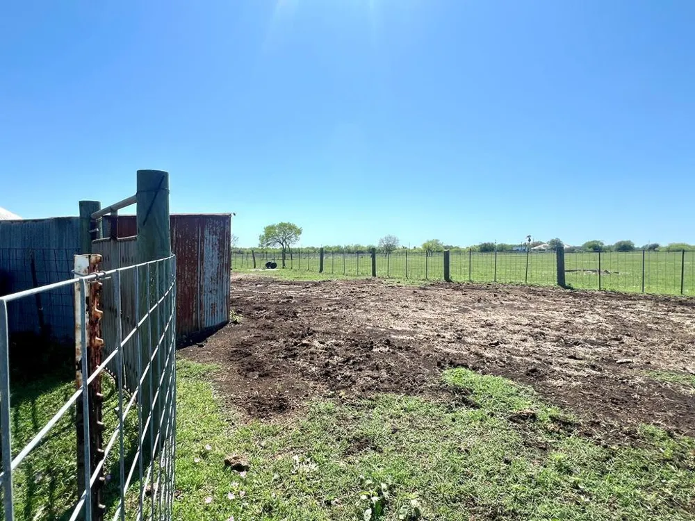 571 Fm 1360 Woodsboro, TX 78393
