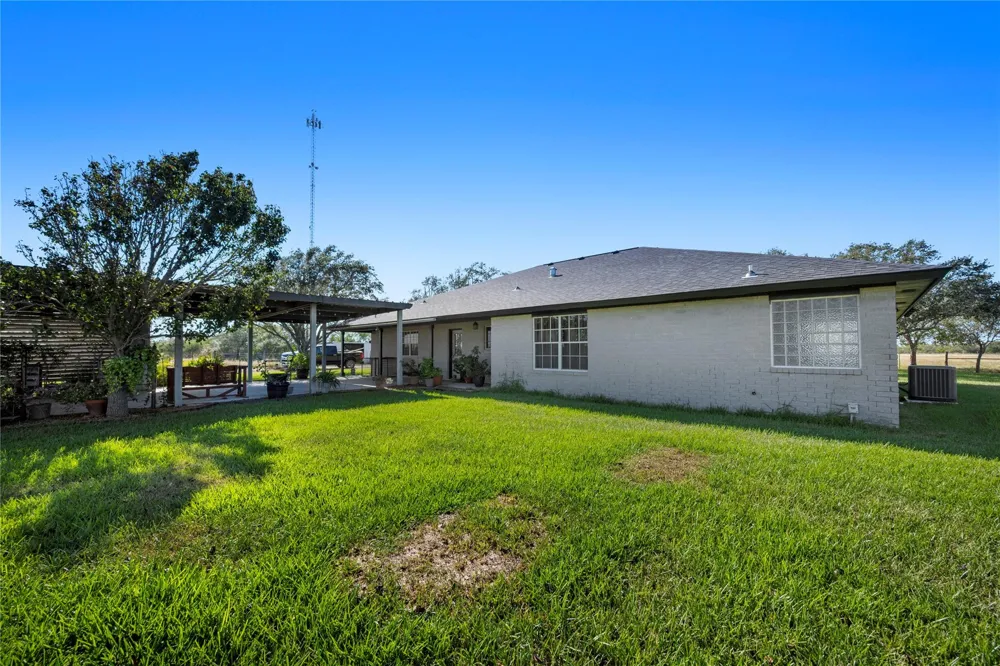 571 Fm 1360 Woodsboro, TX 78393