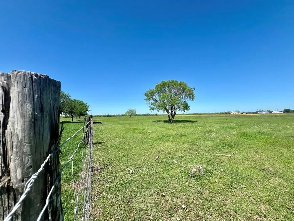571 Fm 1360 Woodsboro, TX 78393