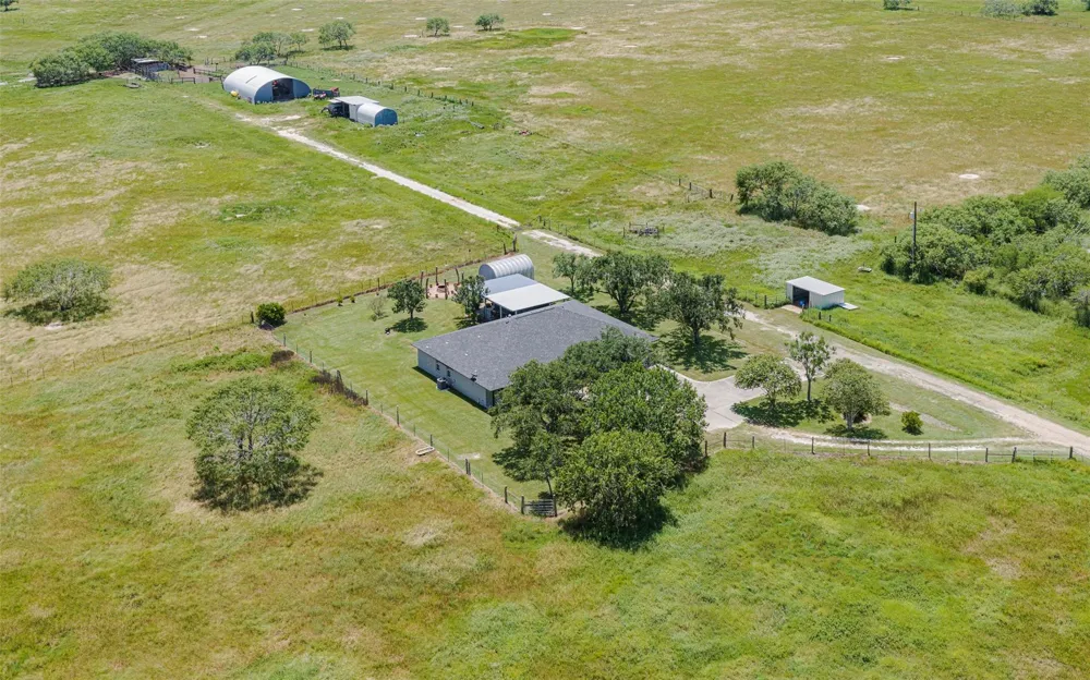 571 Fm 1360 Woodsboro, TX 78393