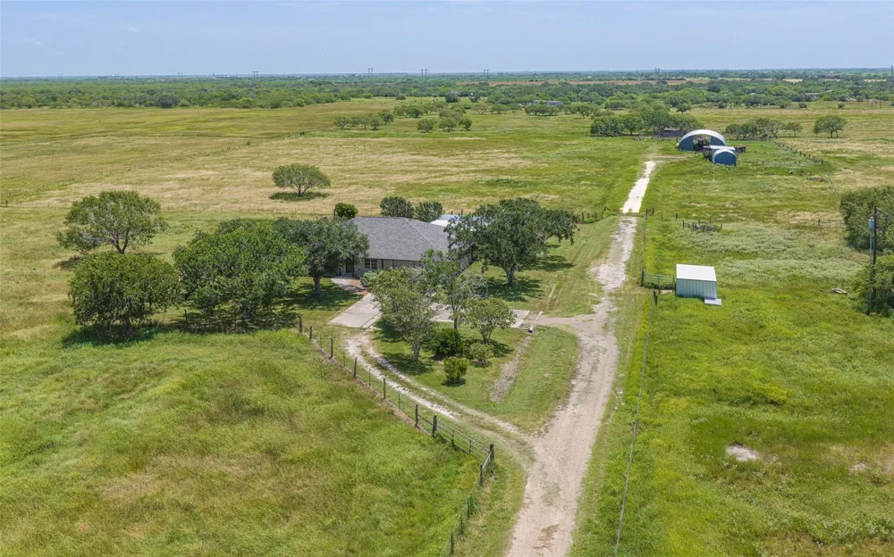 571 Fm 1360 Woodsboro, TX 78393