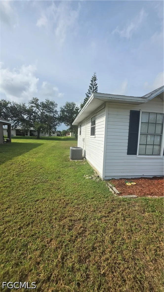 SE 15th Street Cape Coral, FL 33990