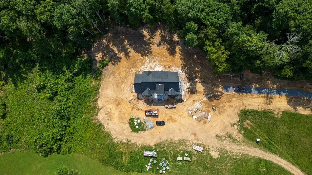 7037 Hall Rd Greenbrier, TN 37073