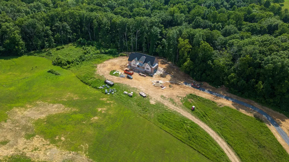 7037 Hall Rd Greenbrier, TN 37073