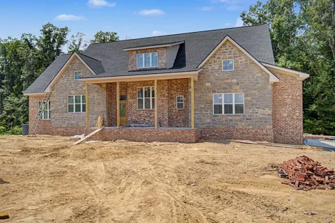7037 Hall Rd