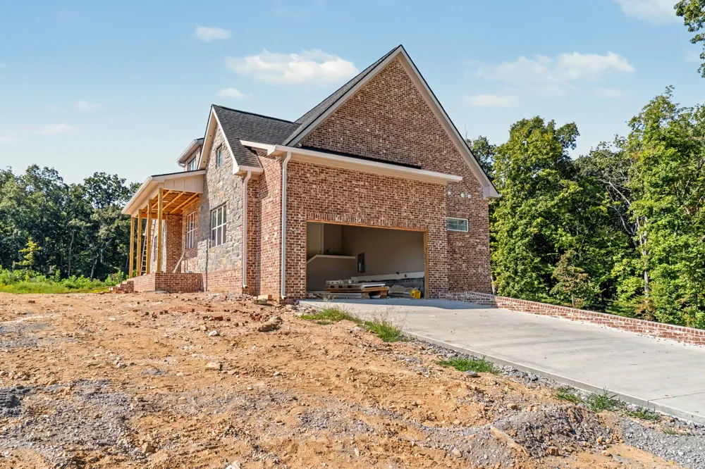7037 Hall Rd Greenbrier, TN 37073