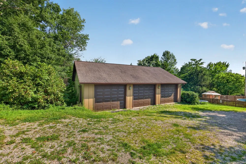 2410 Browns Mill Rd Cookeville, TN 38506