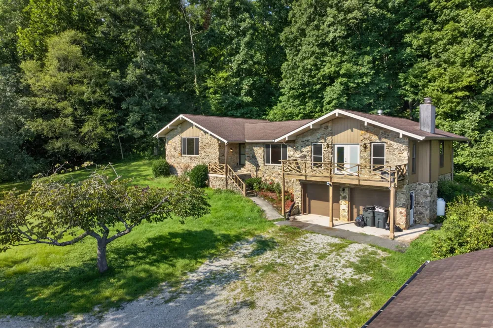 2410 Browns Mill Rd Cookeville, TN 38506
