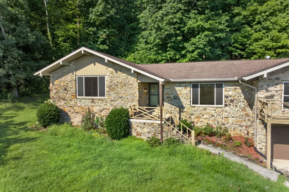 2410 Browns Mill Rd Cookeville, TN 38506