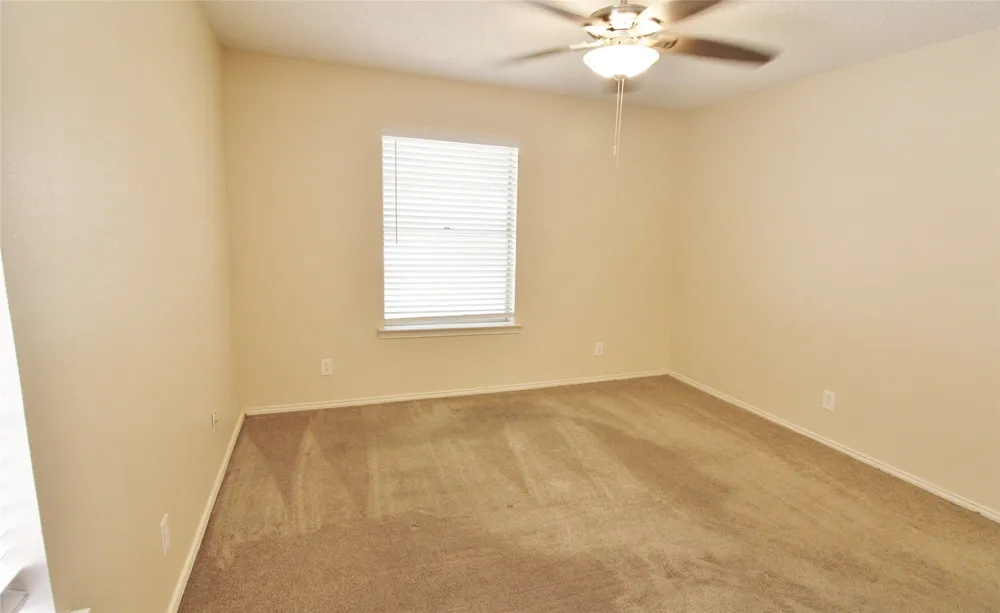 900 Valley Ridge Drive DeSoto, TX 75115