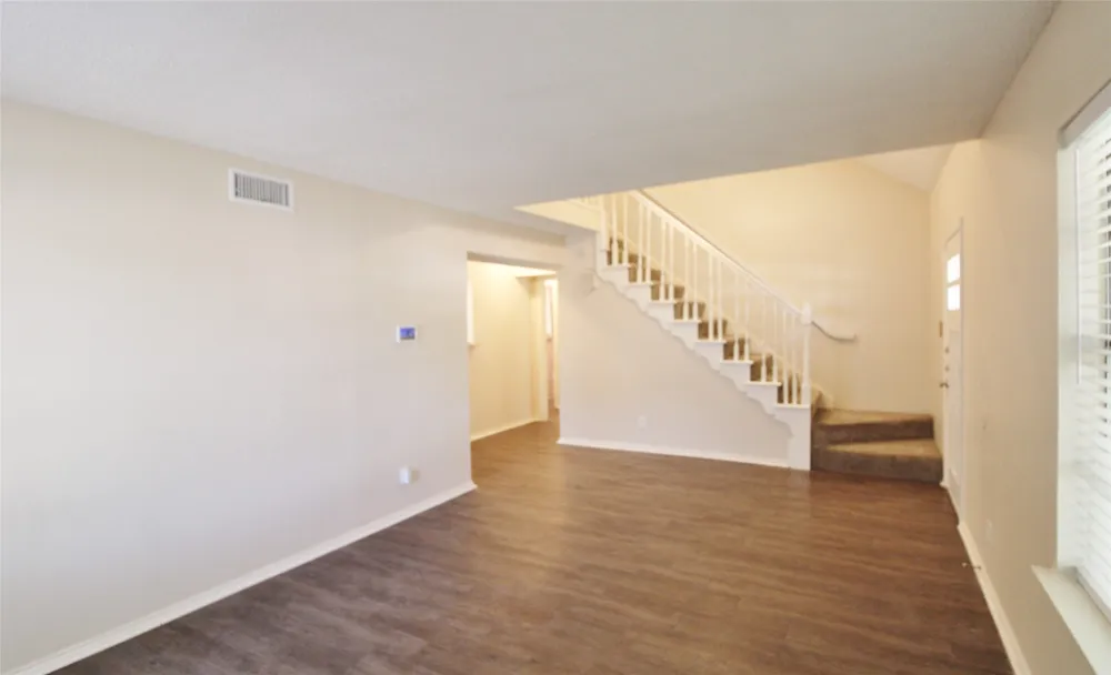 900 Valley Ridge Drive DeSoto, TX 75115