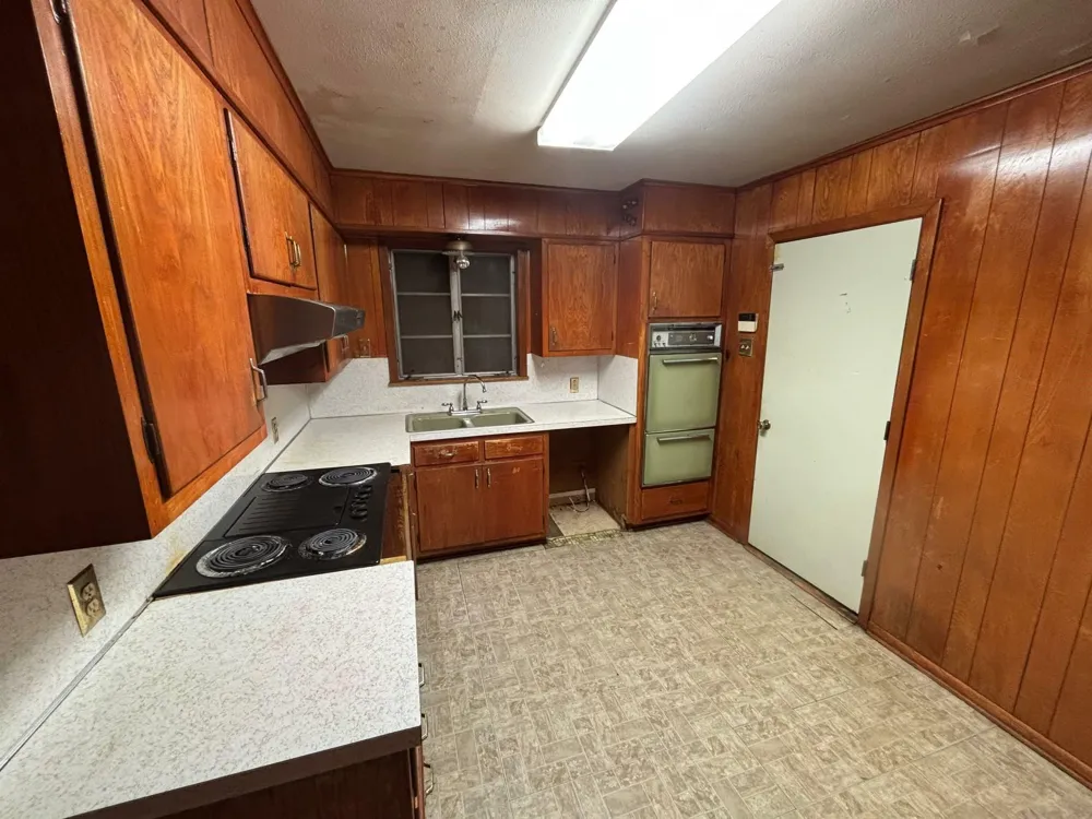 3295 Cherry Drive Beaumont, TX 77703