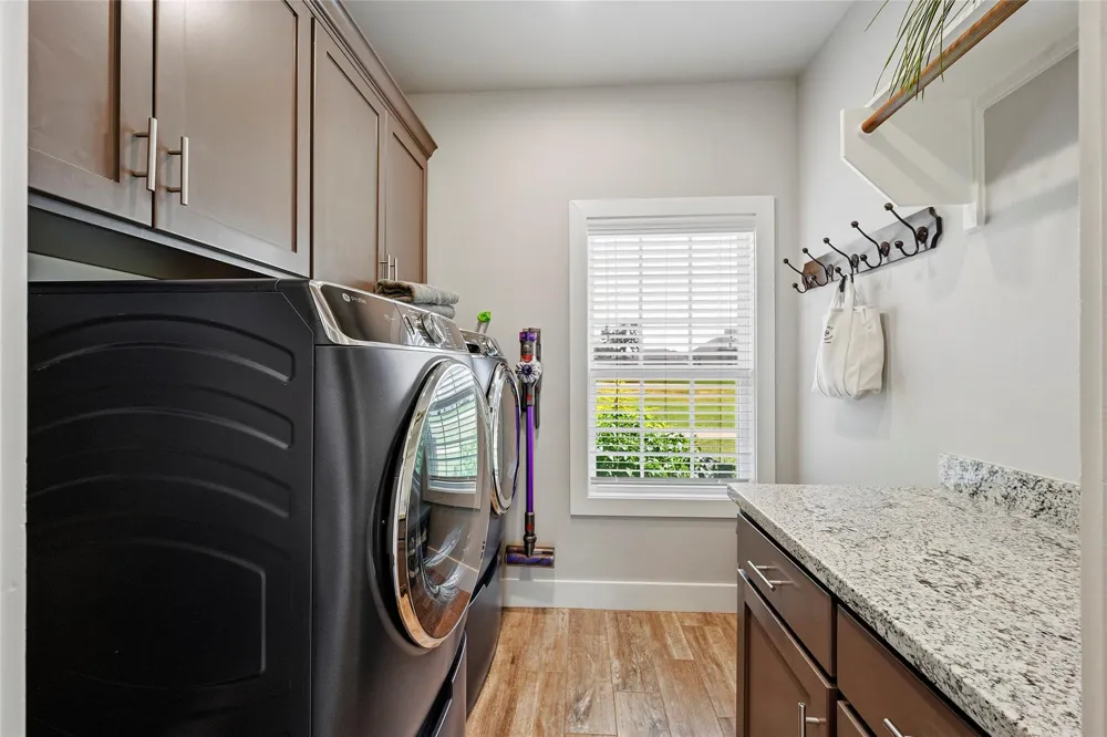 831 Mimosa Lane Franklin, TX 77856