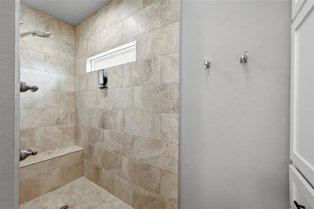831 Mimosa Lane Franklin, TX 77856