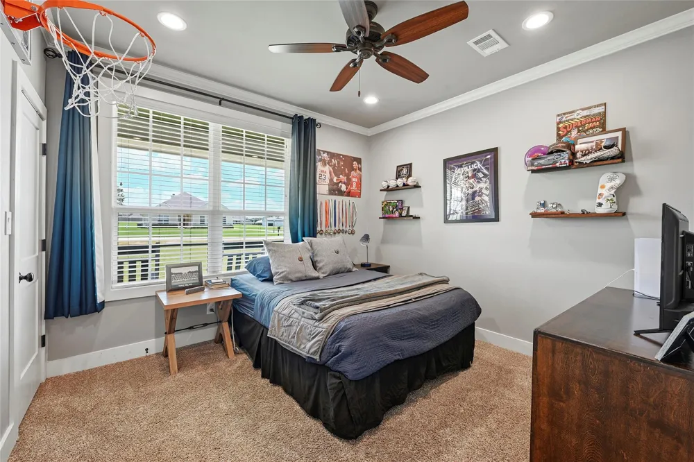 831 Mimosa Lane Franklin, TX 77856