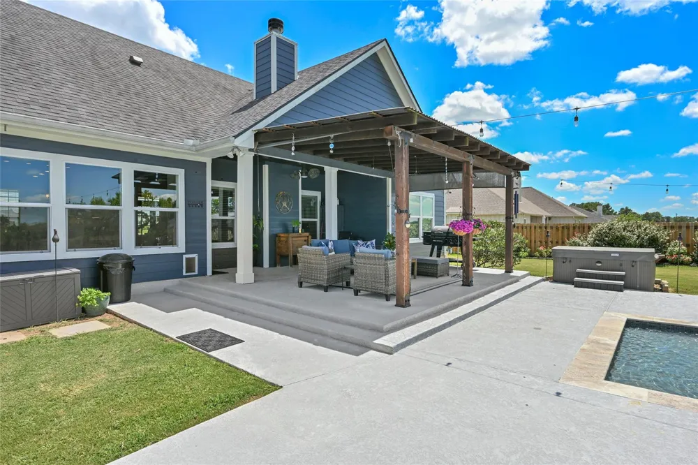 831 Mimosa Lane Franklin, TX 77856