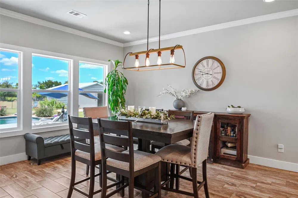 831 Mimosa Lane Franklin, TX 77856