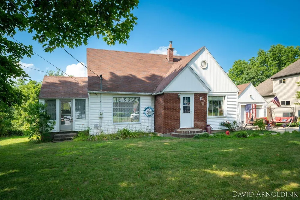2333 Riley Court Hudsonville, MI 49426