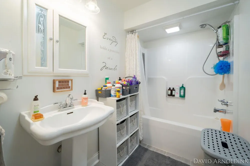 2333 Riley Court Hudsonville, MI 49426