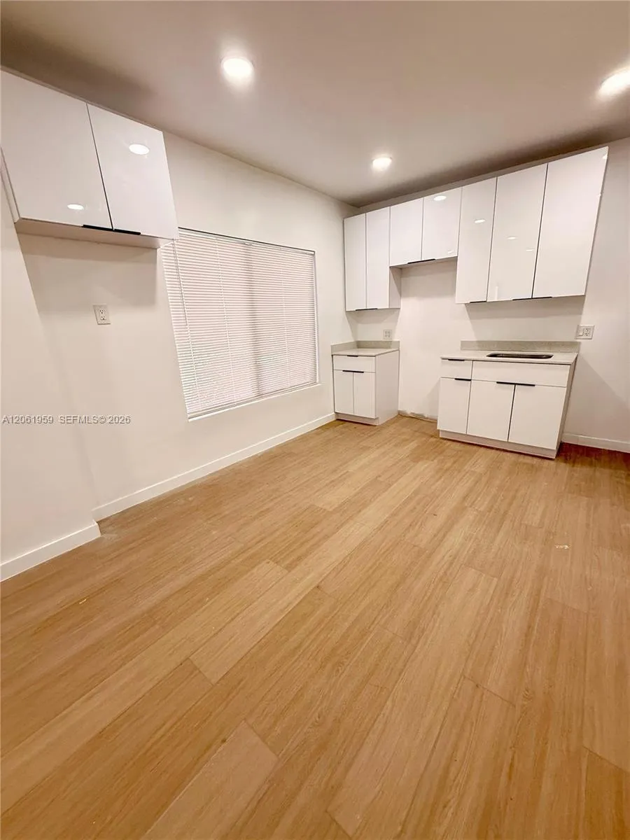 125 SW 19th Ave #2 Miami, FL 33135