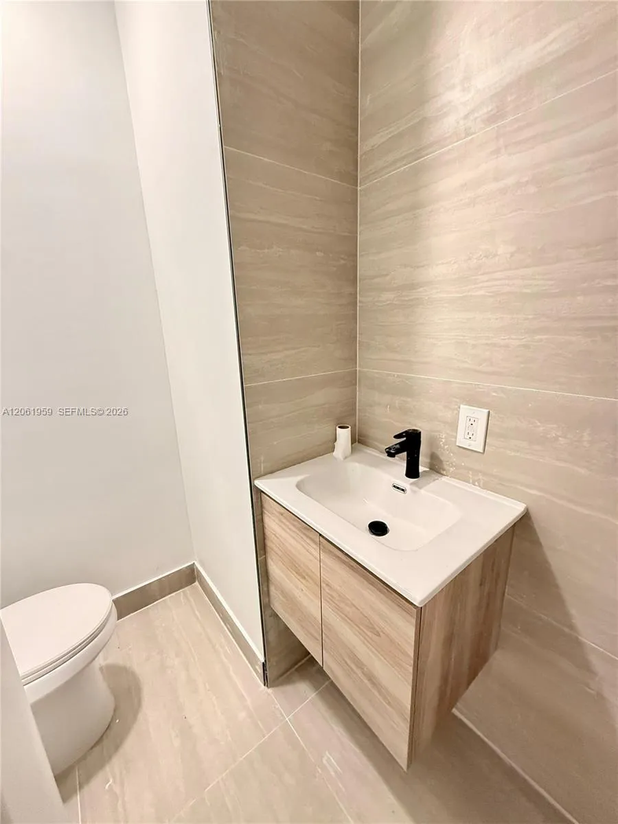 125 SW 19th Ave #2 Miami, FL 33135