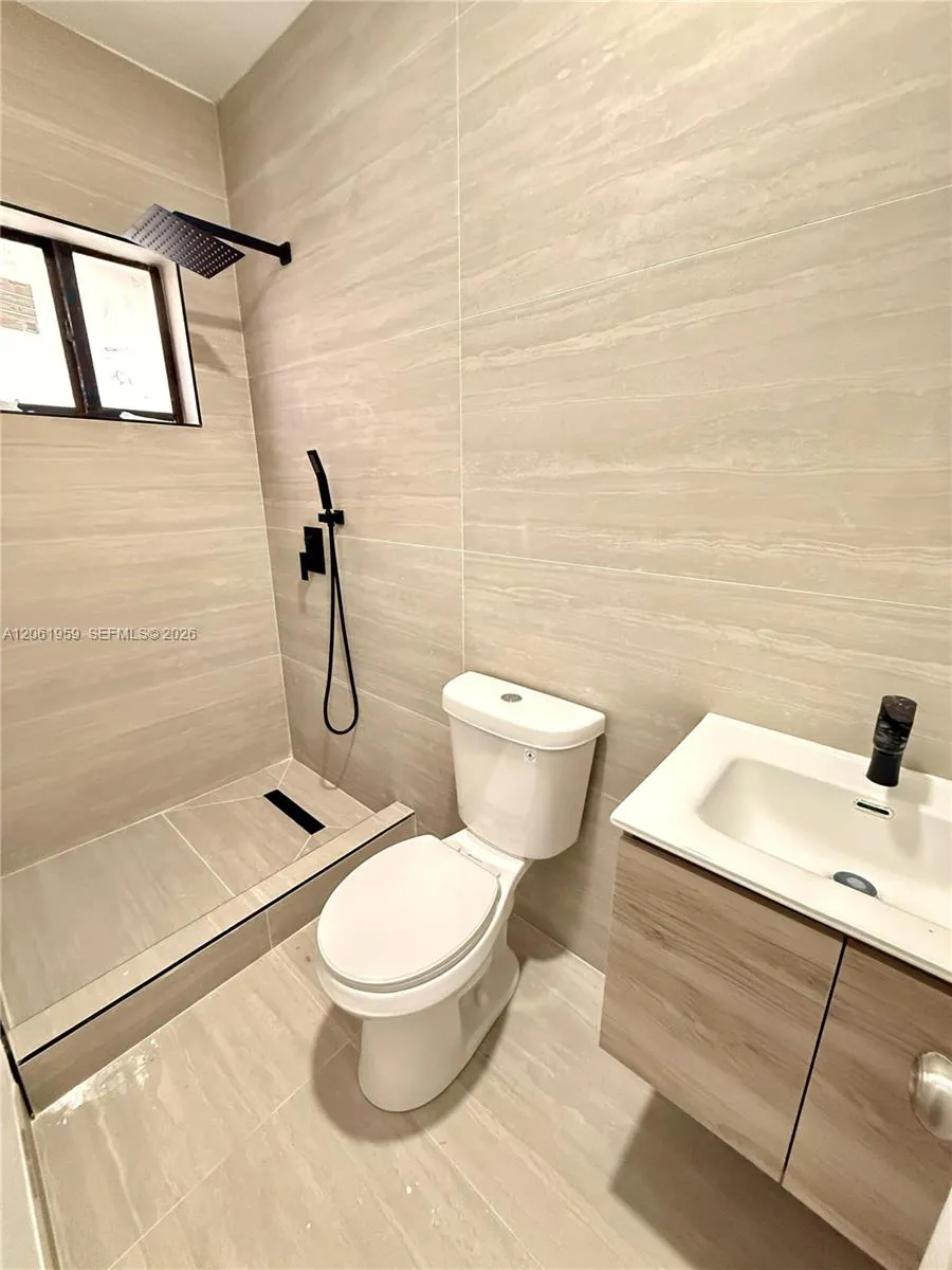 125 SW 19th Ave #2 Miami, FL 33135