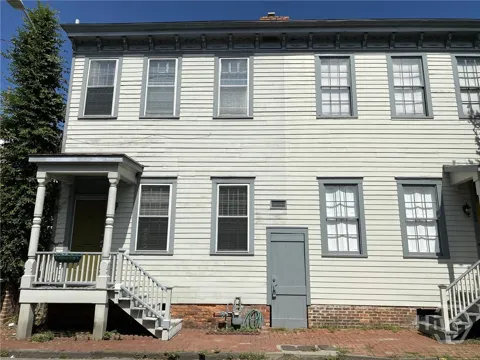 506 E York Street