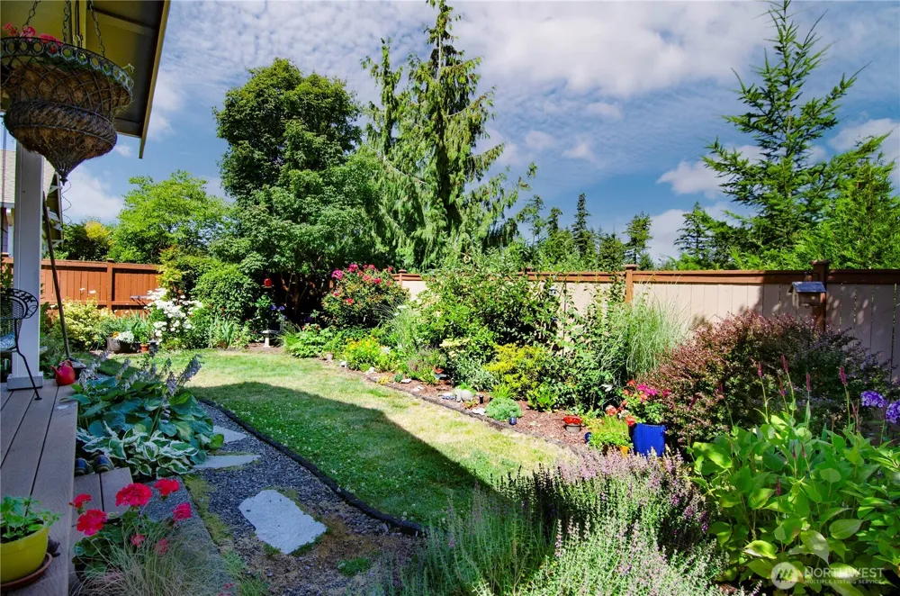 8210 Vashon Drive NE Lacey, WA 98516