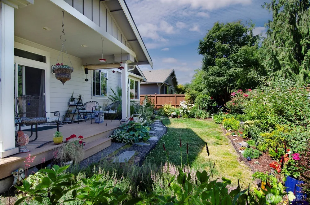 8210 Vashon Drive NE Lacey, WA 98516