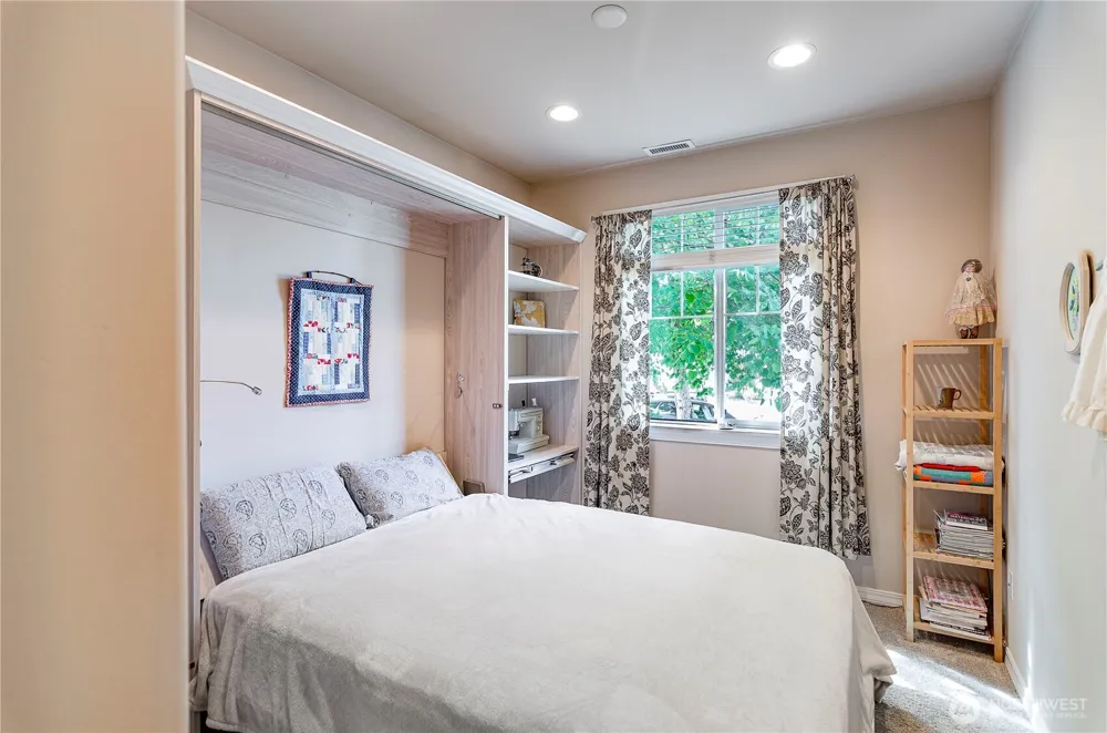 8210 Vashon Drive NE Lacey, WA 98516