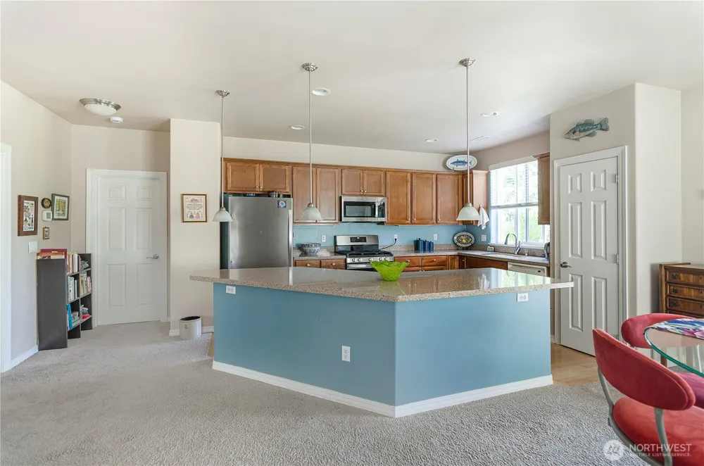 8210 Vashon Drive NE Lacey, WA 98516