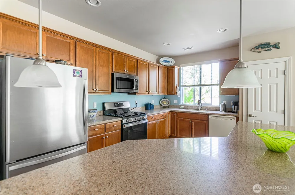 8210 Vashon Drive NE Lacey, WA 98516